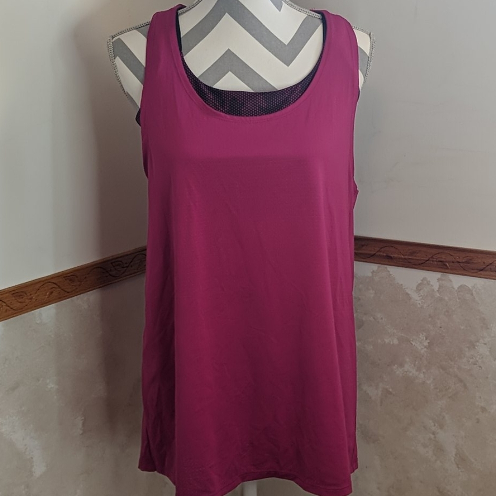 Champion tank with built in shelf bra XL